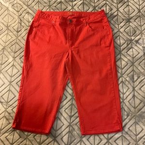 Red Riders by Lee Women Capris